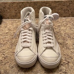 Nike Blazers Vintage Mid ‘77 SE Sail-LT Lemon Twist